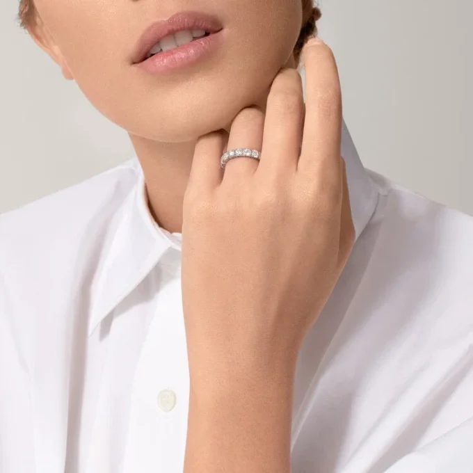 Cartier Destinee Alyans, 4,1 mm Genişlik, Paved
