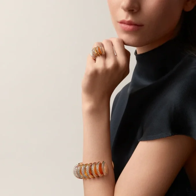 Cartier Libre Polymorph Bilezik, Kalsedon