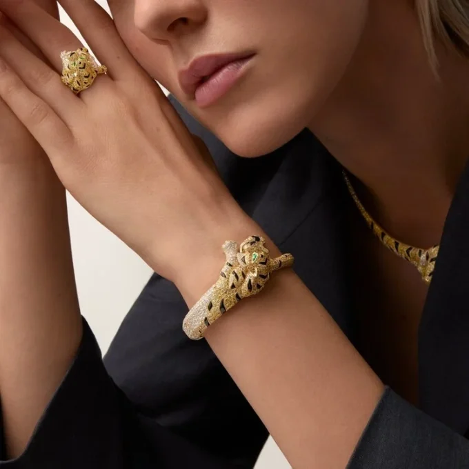 Faune Et Flore De Cartier Bilezik, Sarı, Turuncu ve Kahverengi Pırlantalar, Paved Faune Et Flore De Cartier Bilezik, Sarı, Turuncu ve Kahverengi Pırlantalar, Paved