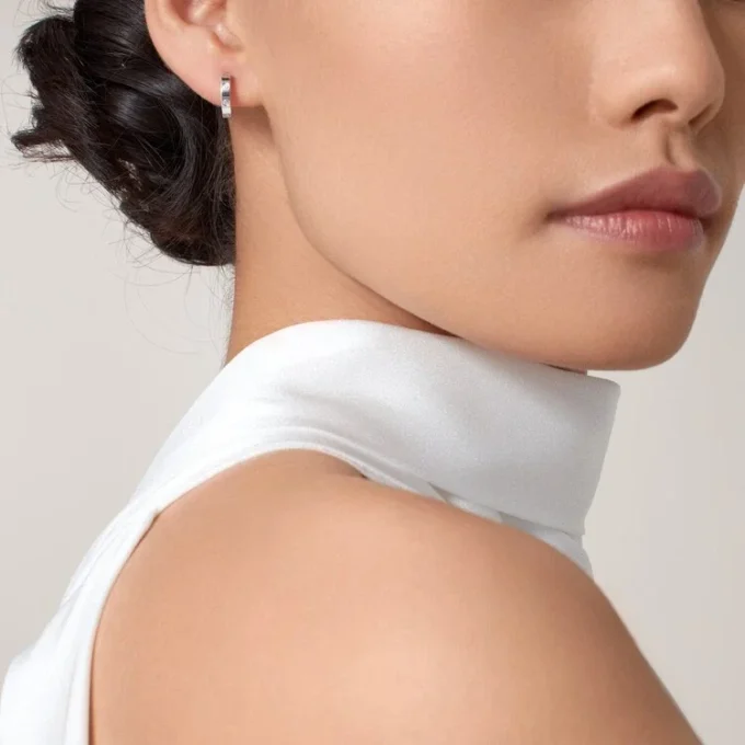 Love Küpeler – Beyaz Altın – Cartier