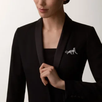 Panthere De Cartier Broş – Beyaz Altın, Zümrütler, Oniks, Pırlantalar – Cartier
