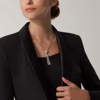 Panthere De Cartier Kolye – Beyaz Altın, Siyah Lake, Zümrütler, Oniks, Pırlantalar – Cartier