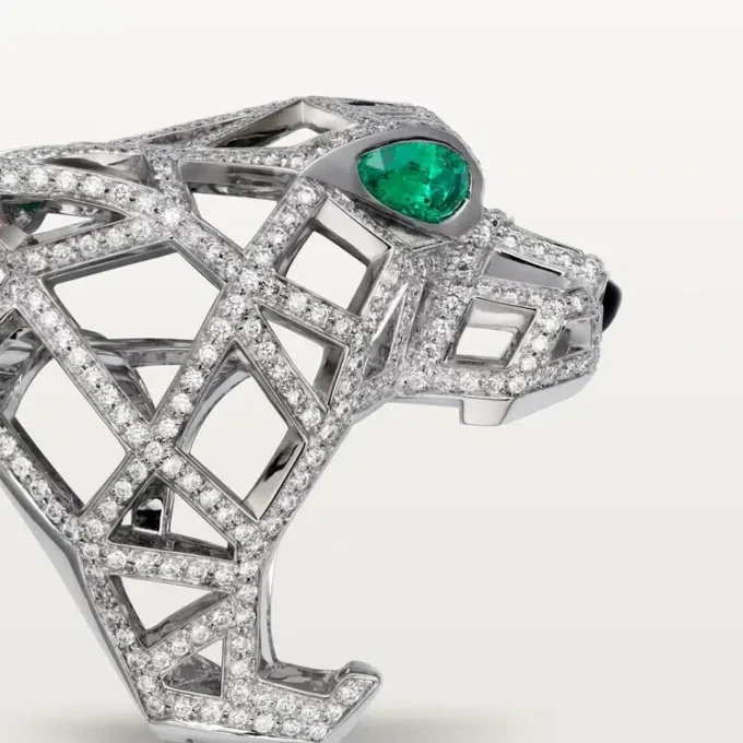 Panthere De Cartier Yüzük – Beyaz Altın, Zümrütler, Oniks, Pırlantalar – Cartier